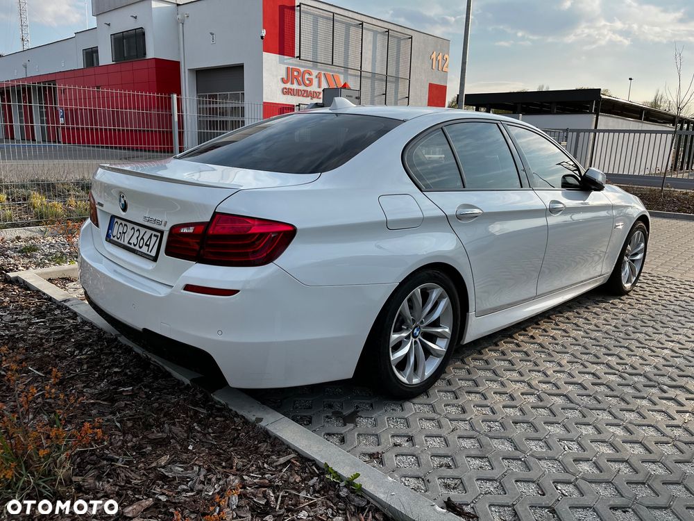 BMW Seria 5 528i xDrive Sport-Aut - 9