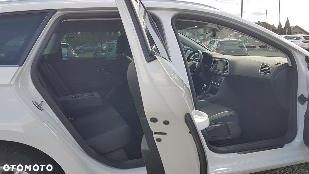 Seat Leon Sportstourer 1.4 TSI Xcellence S&S - 24