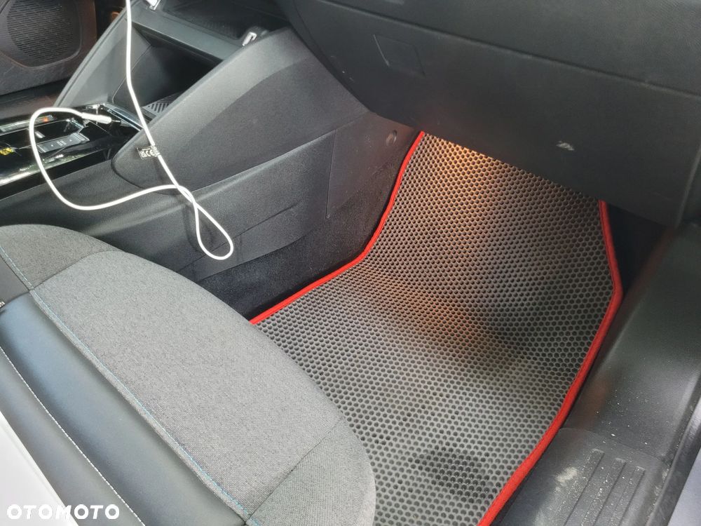 Citroën C4 1.2 PureTech Shine S&S EAT8 - 4