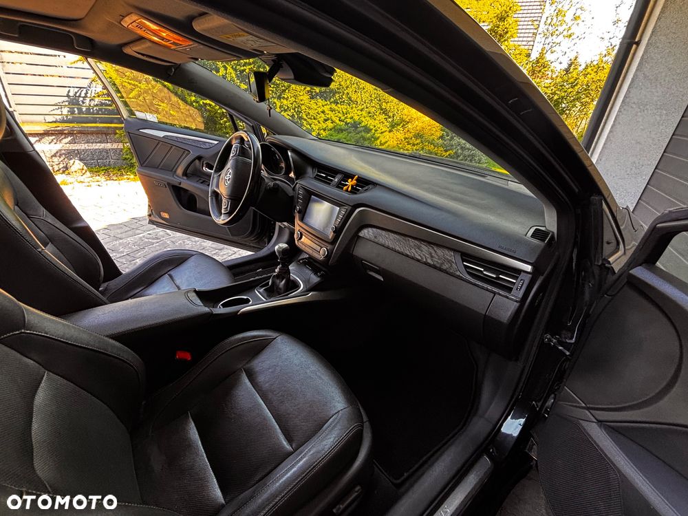 Toyota Avensis 2.0 D-4D Prestige - 8