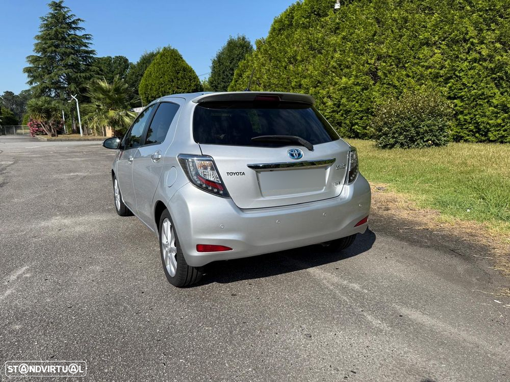 Toyota Yaris 1.5 HSD Comfort+P.Style - 2