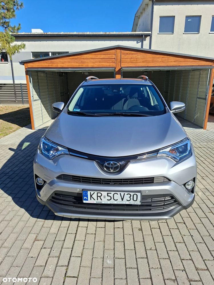 Toyota RAV4 - 4