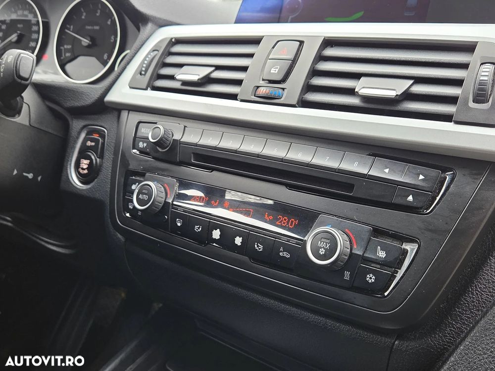 BMW Seria 3 318d Blue Performance Sport Line - 15