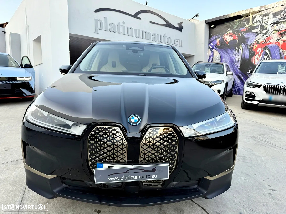 BMW iX xDrive 40 - 8