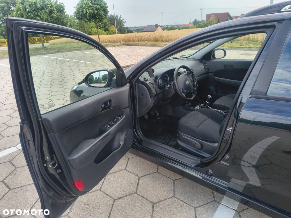 Hyundai i30 i30cw 1.4 UEFA EURO 2012 Edition - 12