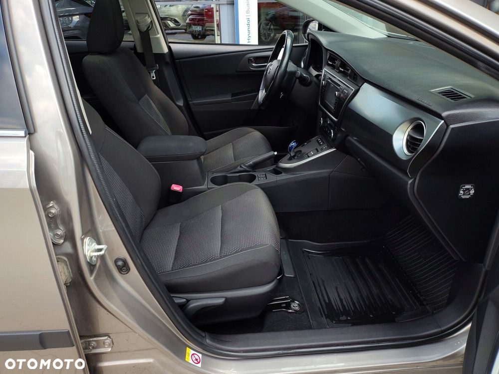 Toyota Auris Hybrid 135 Premium - 32