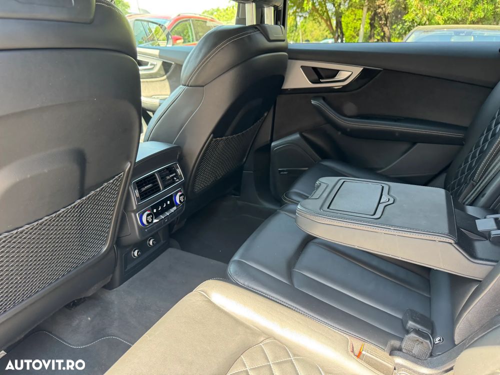 Audi Q7 3.0 50 TDI quattro Tiptronic S Line - 11
