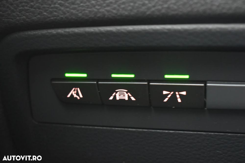 BMW Seria 3 320d xDrive AT - 16