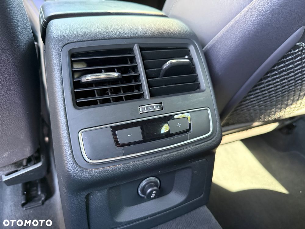 Audi A4 Allroad - 32