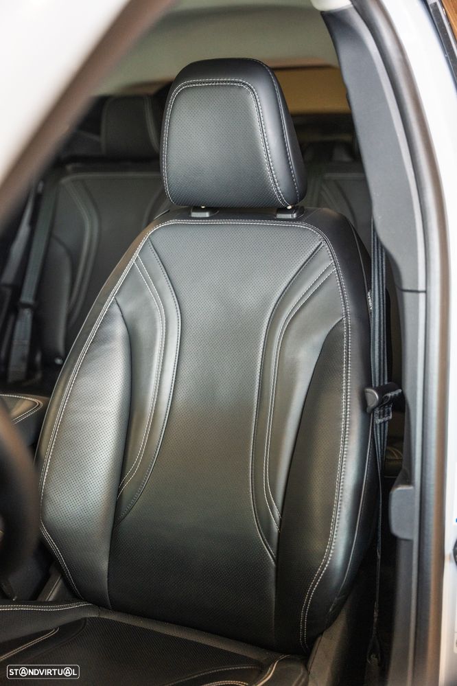 Ford Mustang Mach-E 98.7 kWh Premium - 11