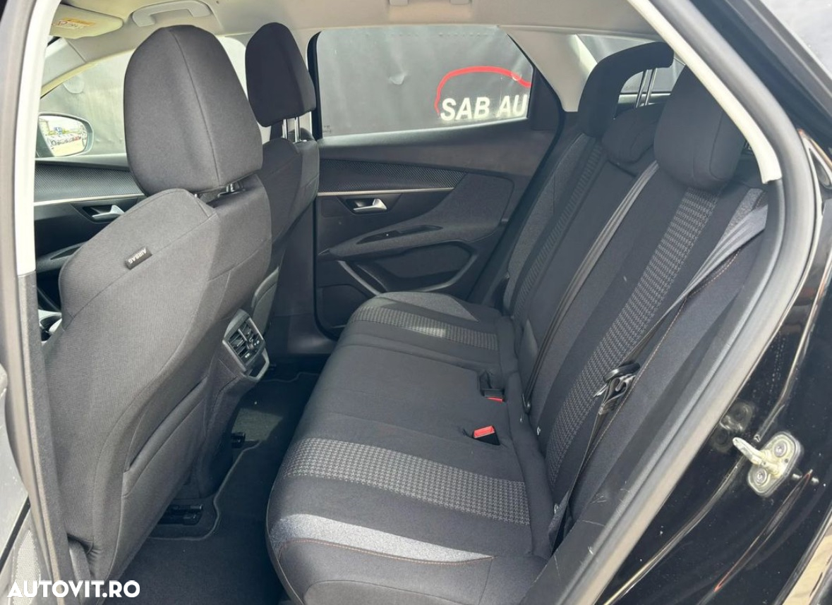 Peugeot 3008 PureTech 130 Stop & Start GPF EAT8 Active Pack - 9