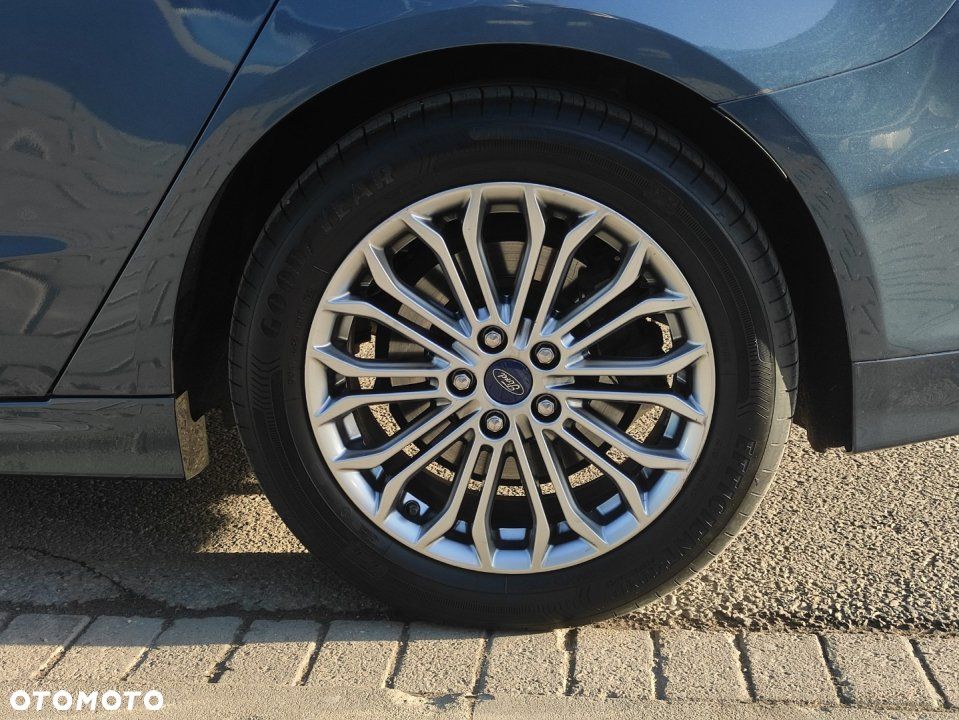 Ford Mondeo - 10