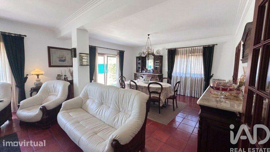 Casa / Villa T4 em Santa Marta de Portuzelo de 254 m2 - Grande imagem: 3/26