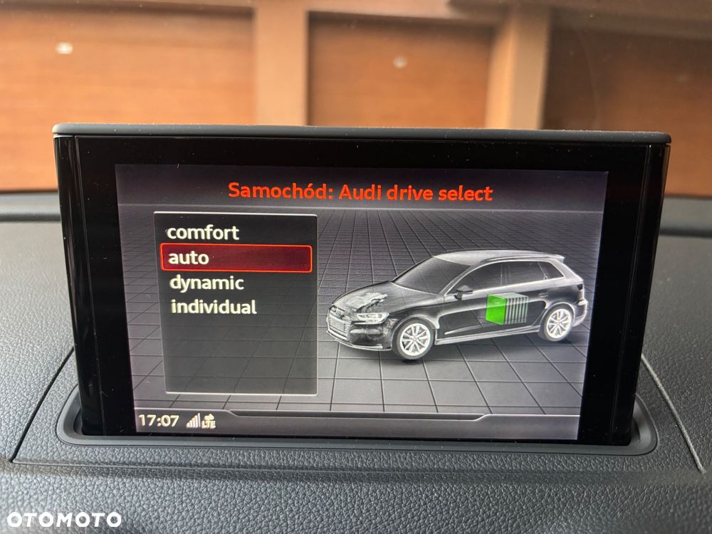 Audi A3 Sportback 1.4 TFSI e-tron S line Sportpaket - 23
