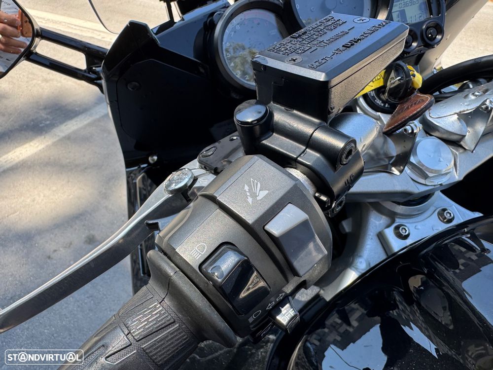 Yamaha FJR - 11
