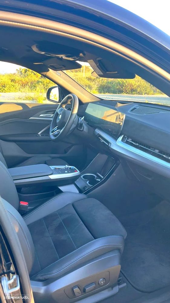 BMW iX2 eDrive20 Pack Desportivo M Pro - 17