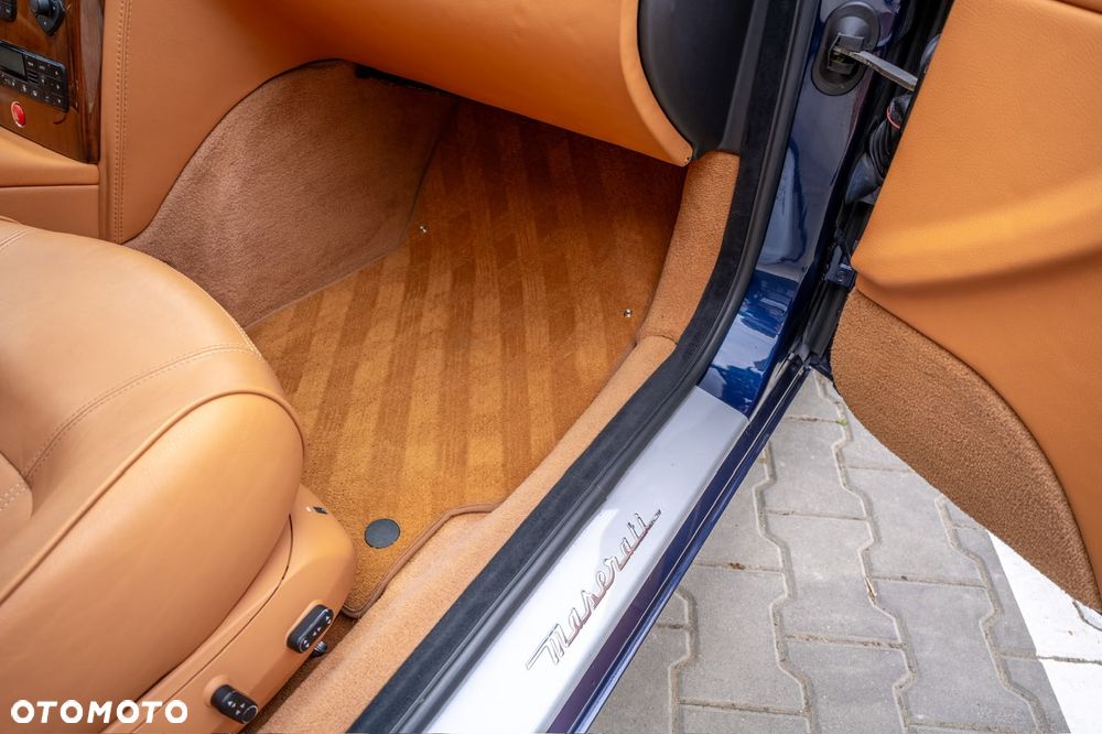 Maserati Quattroporte - 11