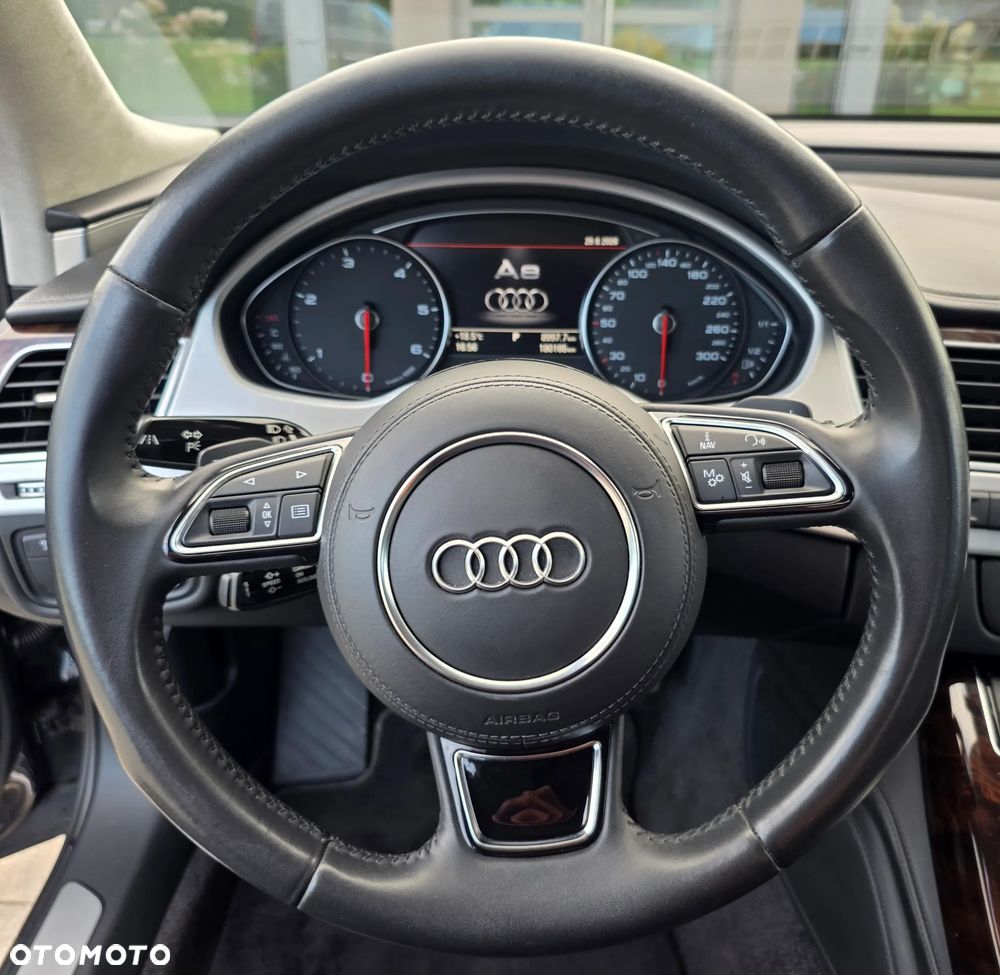 Audi A8 4.2 TDI DPF (clean diesel) quattro tiptronic - 24