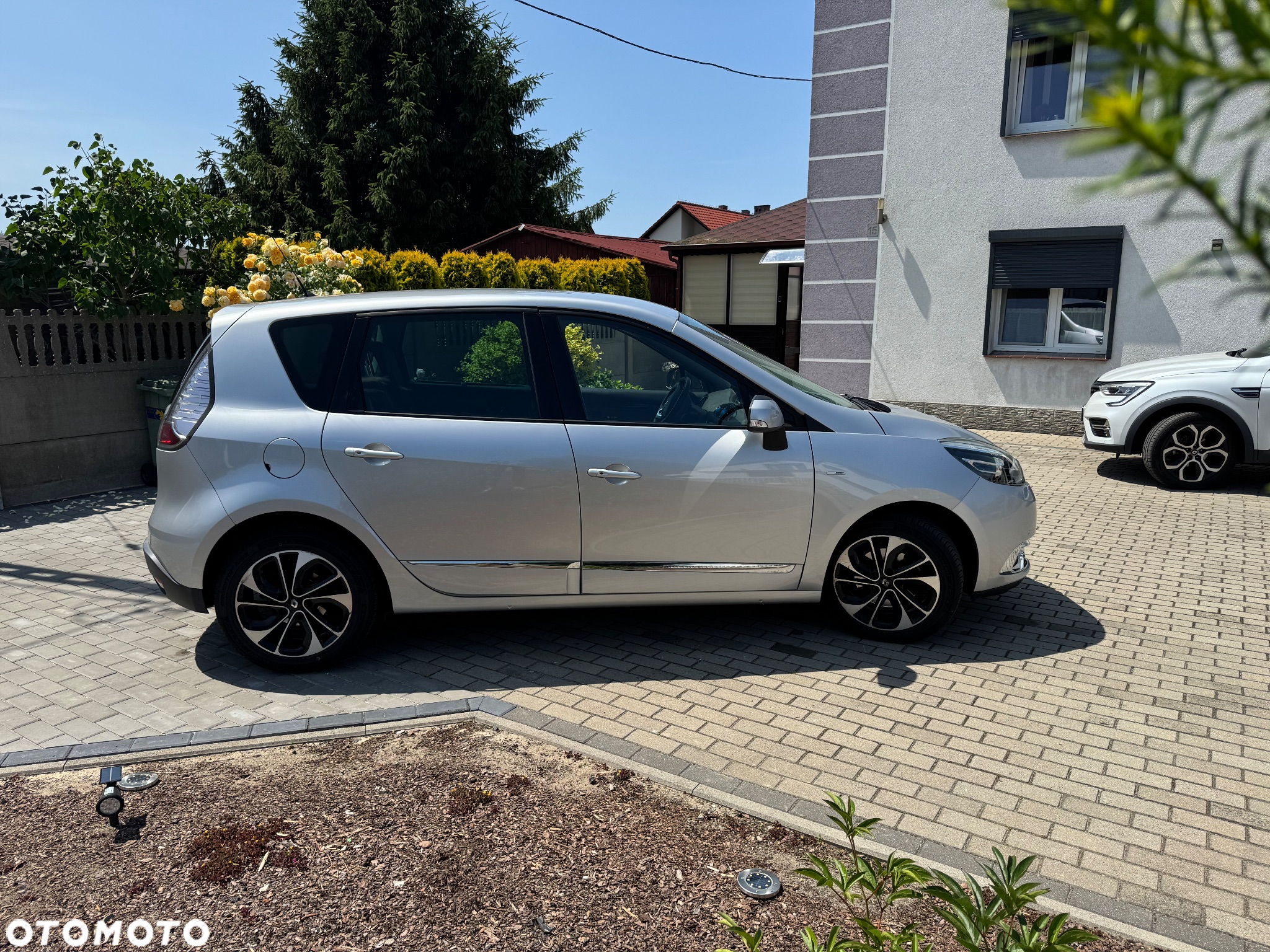 Renault Scenic 1.5 dCi Bose EDC - 3
