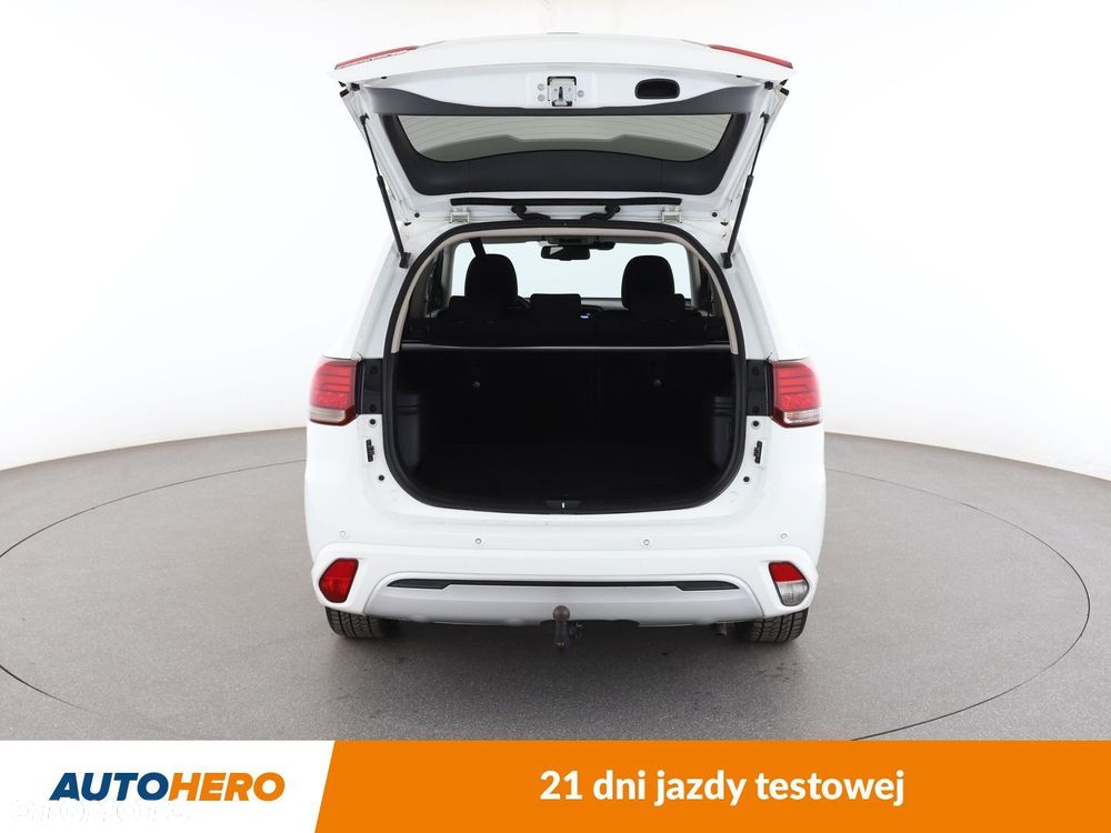 Mitsubishi Outlander - 16