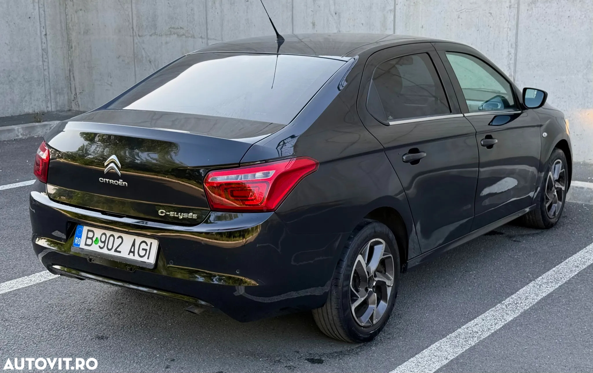 Citroën C-Elysée 1.2 PureTech BVM Shine - 4
