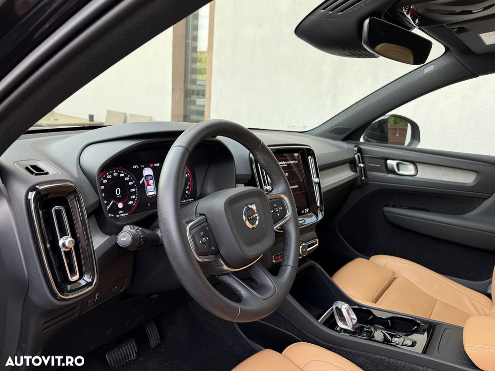 Volvo XC 40 B4 AT8 AWD Mild Hybrid Inscription - 11