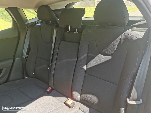 Volvo V40 Cross Country 2.0 D2 Kinetic Geartronic - 25