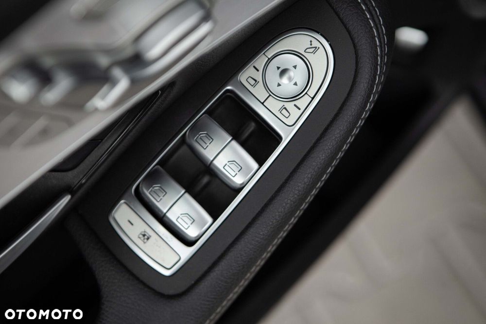 Mercedes-Benz Klasa C 200 d 9G-TRONIC - 18