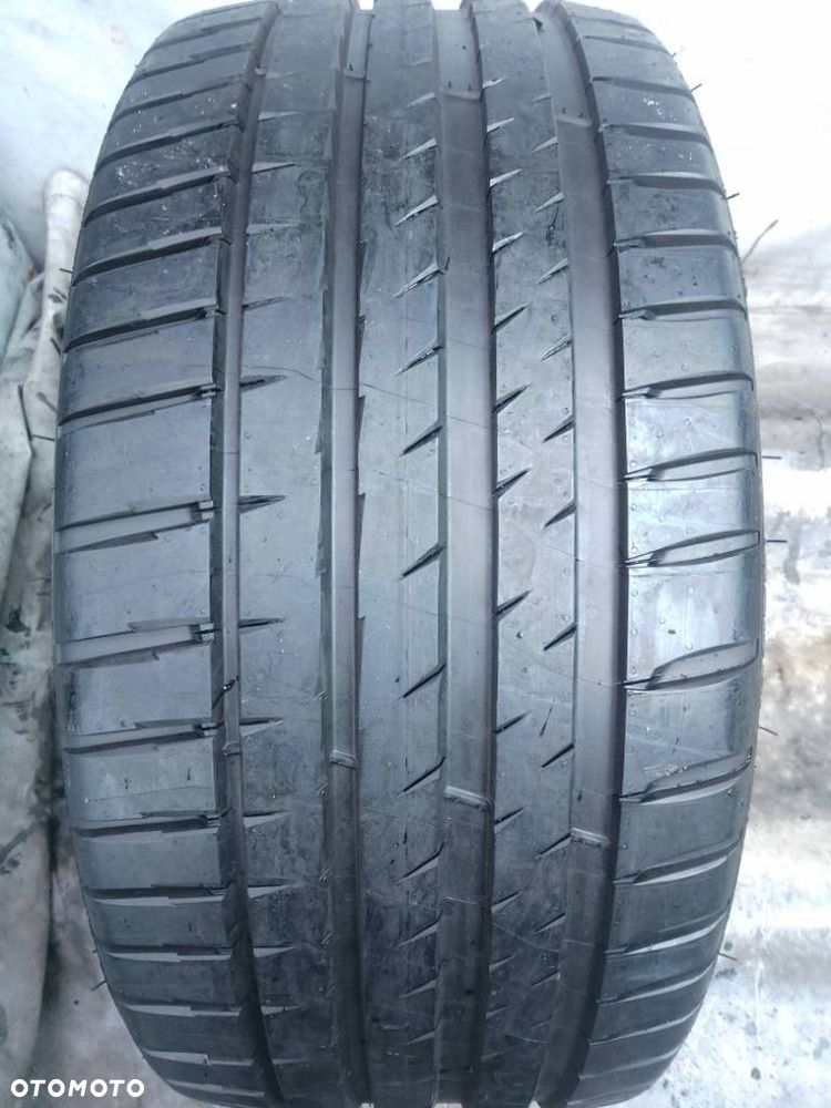Michelin Pilot Sport 4 235/35 ZR19 87Y 2024 - 1