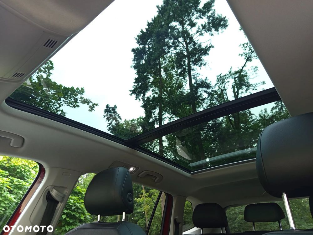 Volkswagen Tiguan Allspace - 10