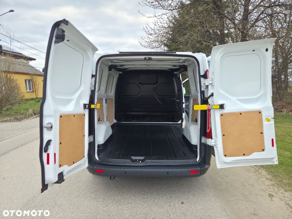 Ford Transit - 22