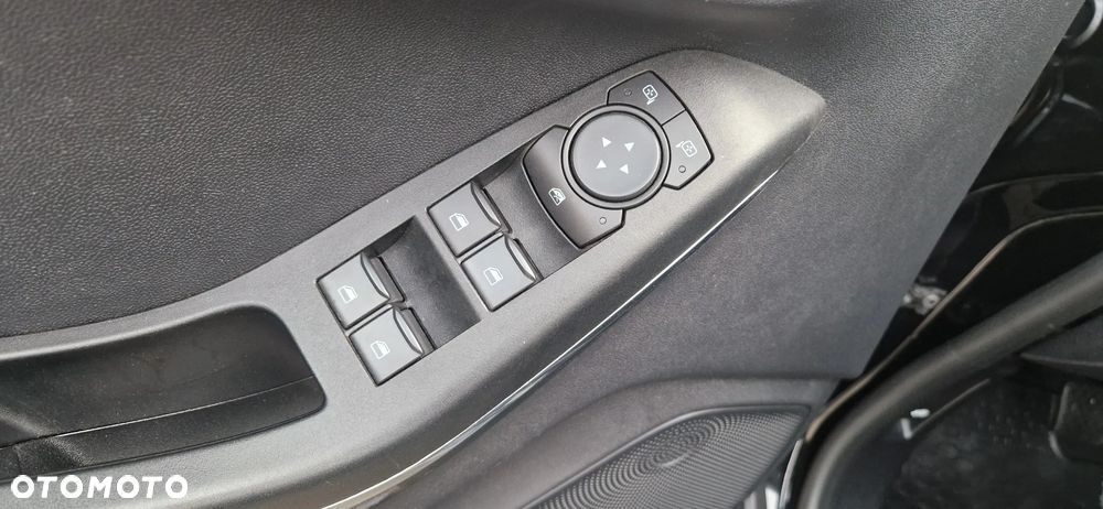 Ford Fiesta 1.0 EcoBoost Hybrid S&S TITANIUM - 13