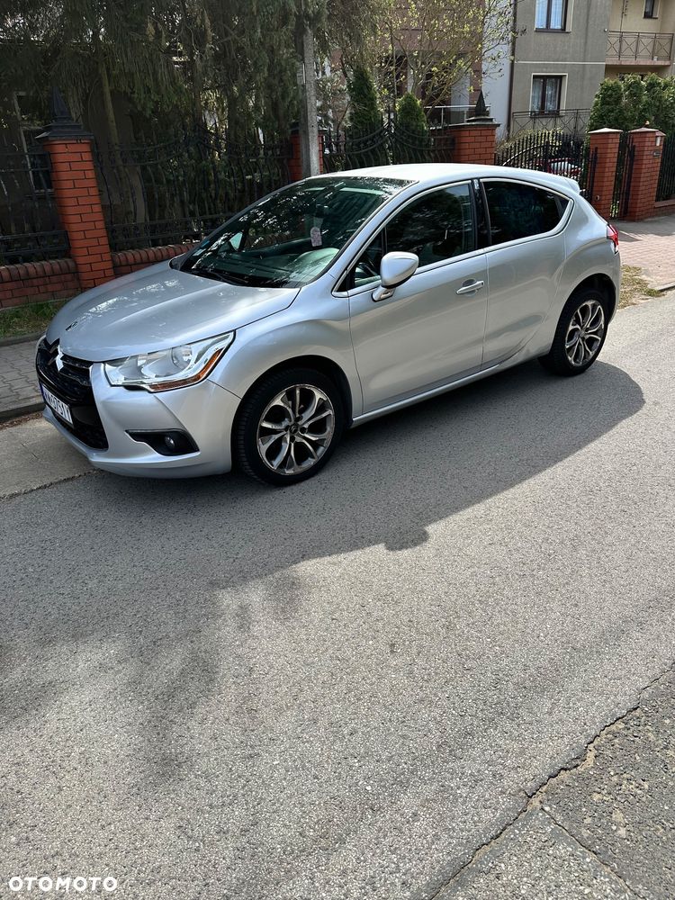 Citroën DS4 e-HDi 110 SoChic - 5