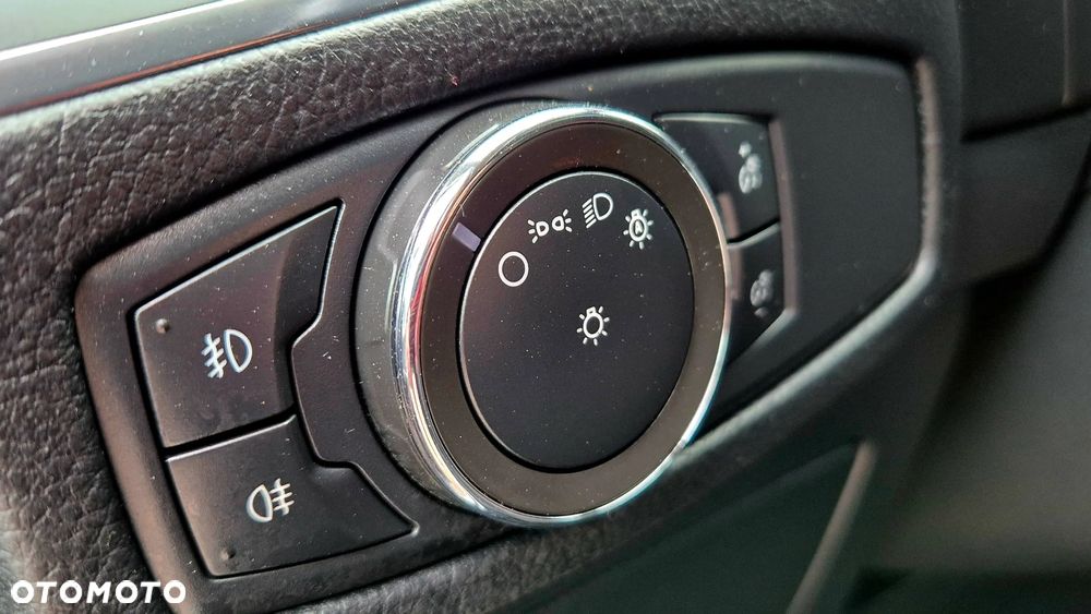 Ford S-Max 2.0 EcoBlue Titanium - 22