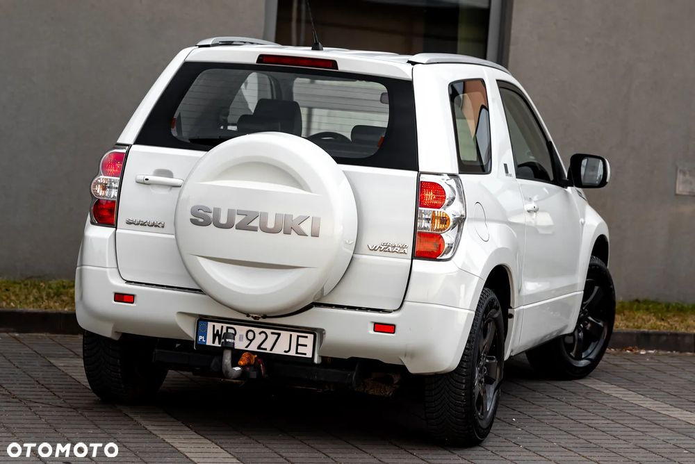 Suzuki Grand Vitara 1.6 Black&White - 9