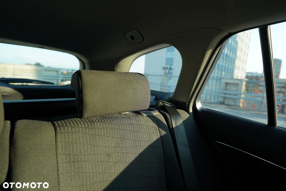 Toyota Avensis 2.0 D-4D Luna - 26