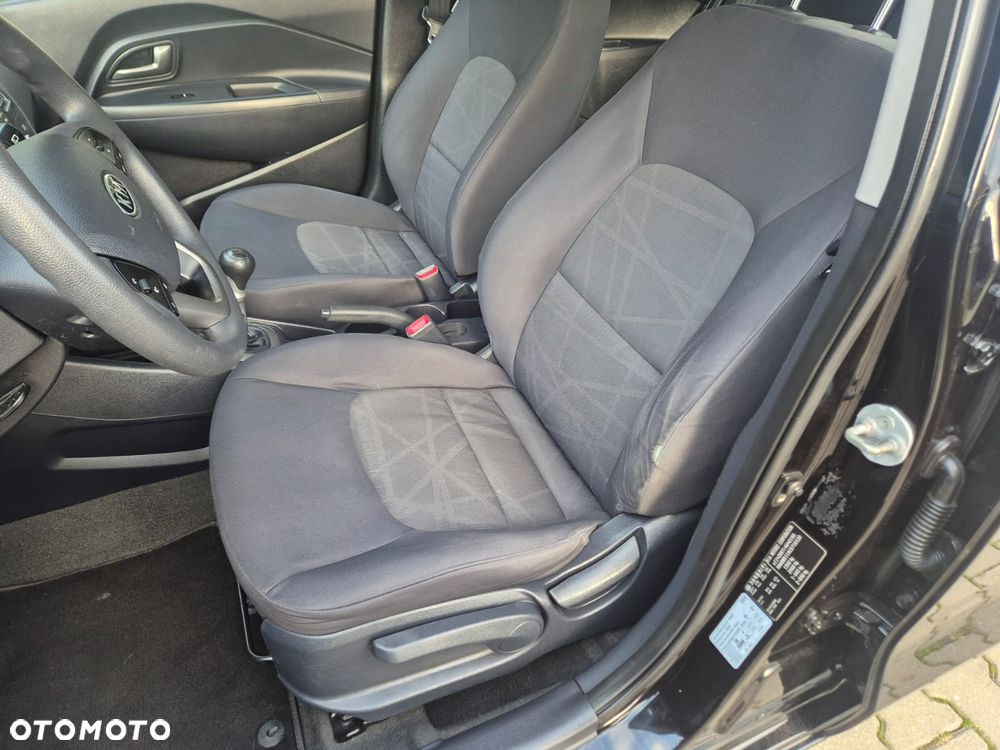Kia Rio - 18
