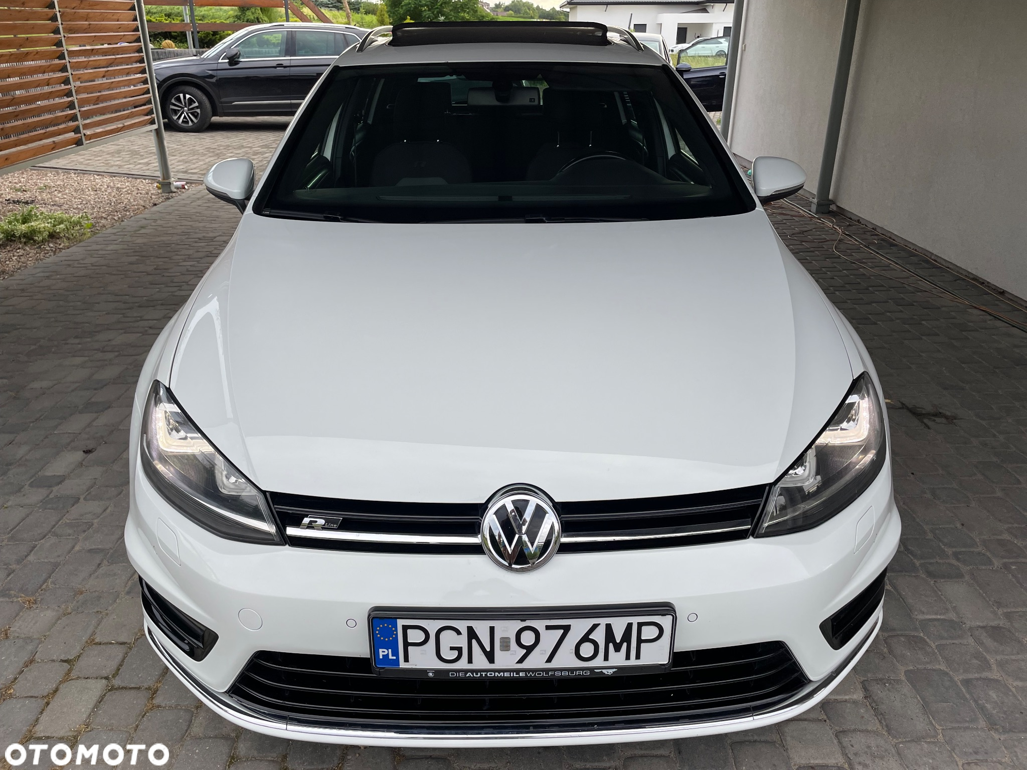 Volkswagen Golf - 2