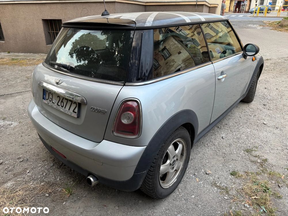 MINI Cooper Standard - 2