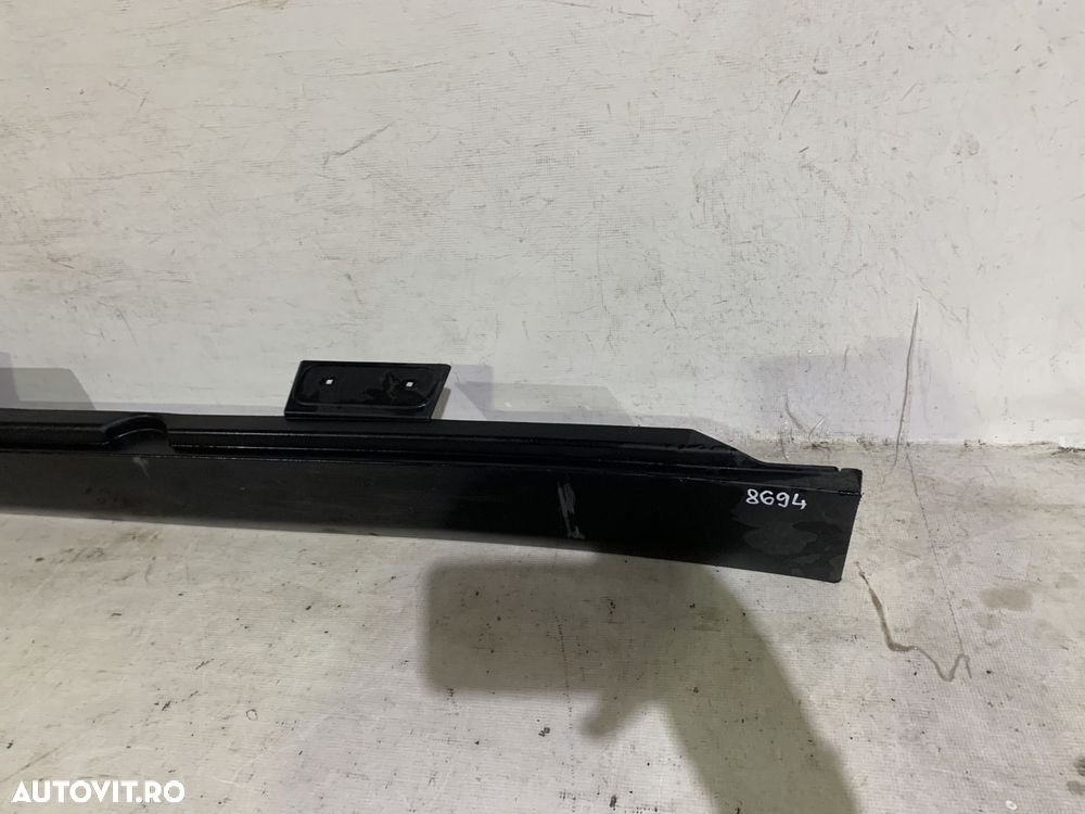 Prag stanga Mini CooperClubman F54, 2016, 2017, 2018, 2019, 2020, 2021, 2022, cod origine OE 51778072574. - 2