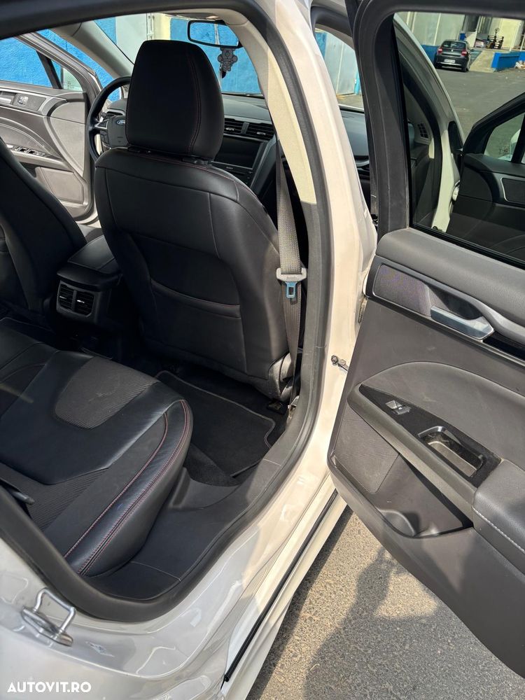 Ford Mondeo 2.0 TDCi Powershift ST Line High - 6
