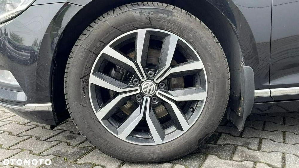 Volkswagen Passat - 14