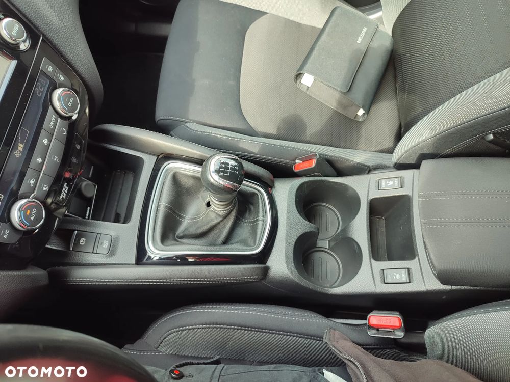 Nissan Qashqai 1.6 DIG-T 360 - 12