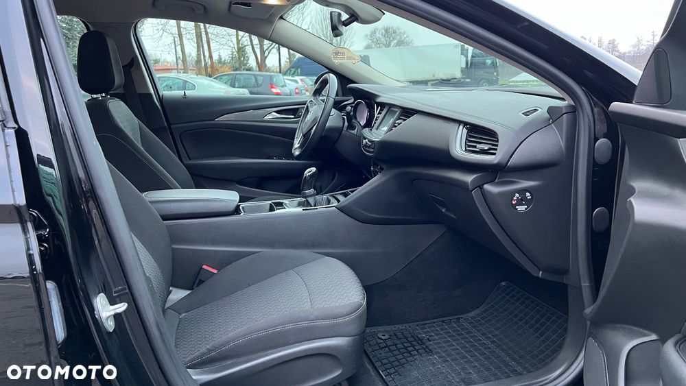 Opel Insignia 1.5 T Enjoy S&S - 10