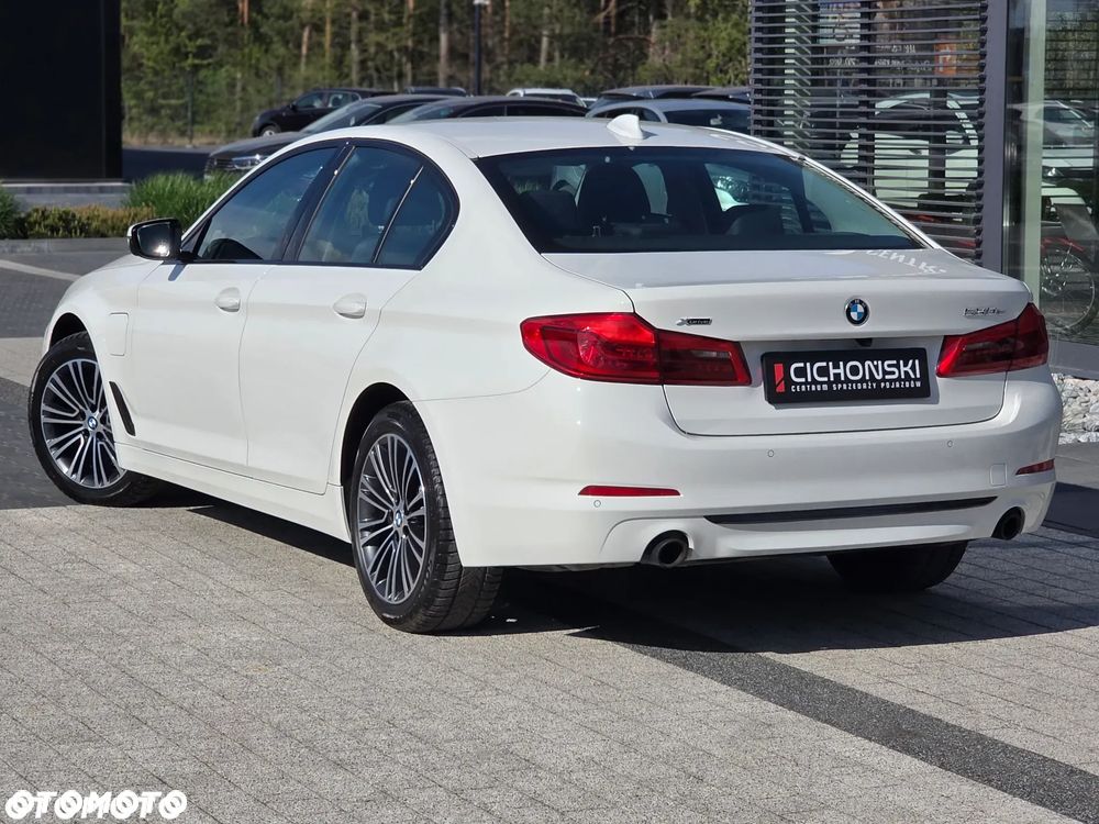 BMW Seria 5 530e iPerformance xDrive Sport Line sport - 14