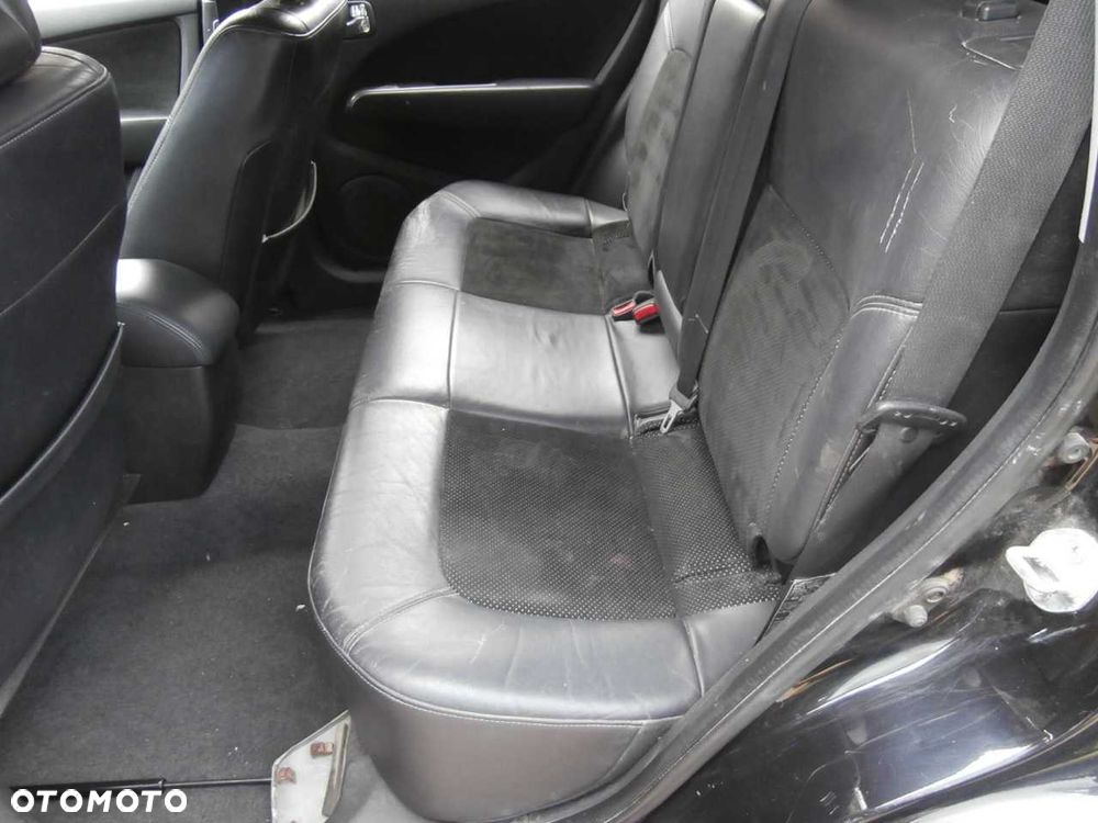 Mitsubishi Outlander - 7