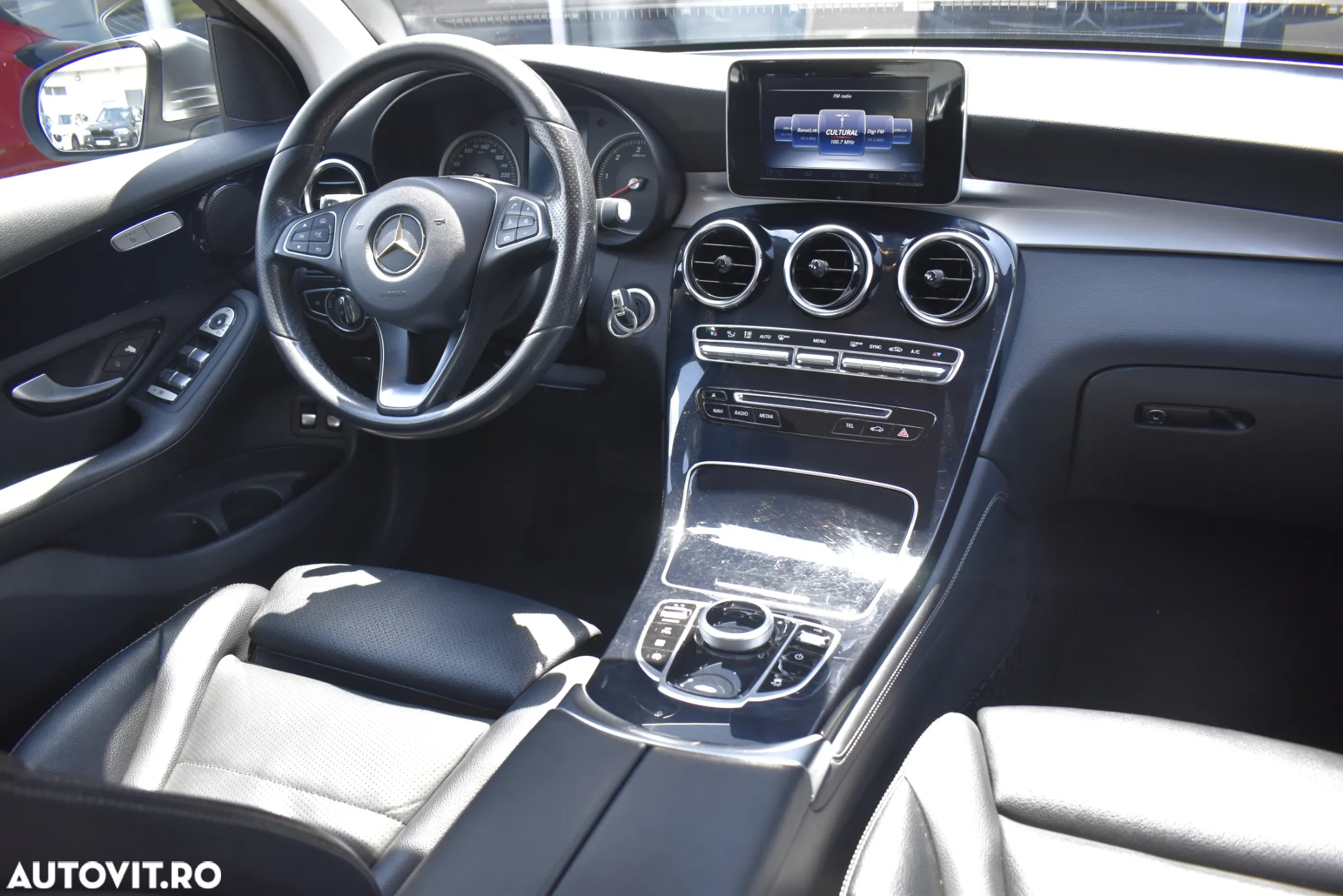 Mercedes-Benz GLC 220 d 4MATIC - 25