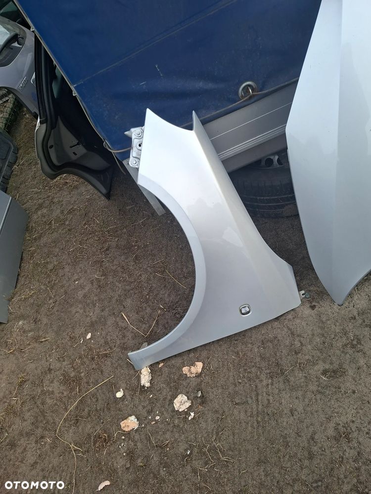 lampa   zderzak blotnik Skoda  Fabia II Lift  ROOMSTER LA7W poznan - 4