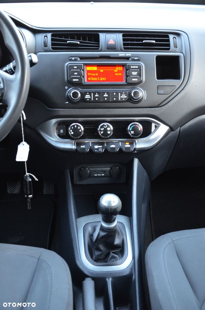 Kia Rio 1.2 Attract - 15