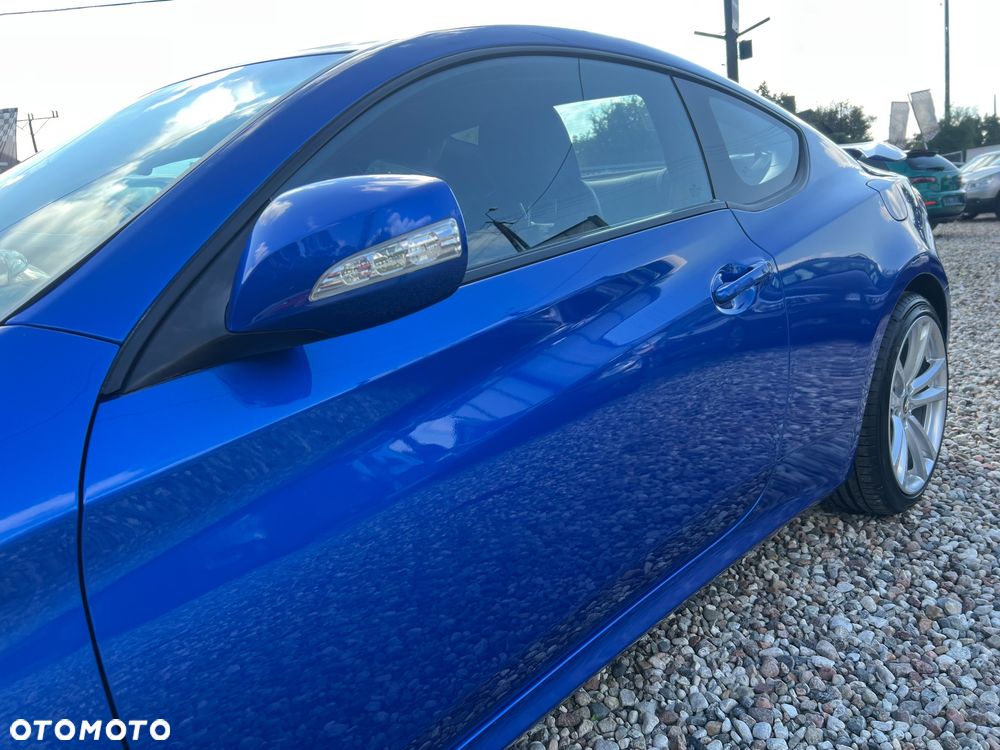 Hyundai Genesis Coupe 2.0 T - 19